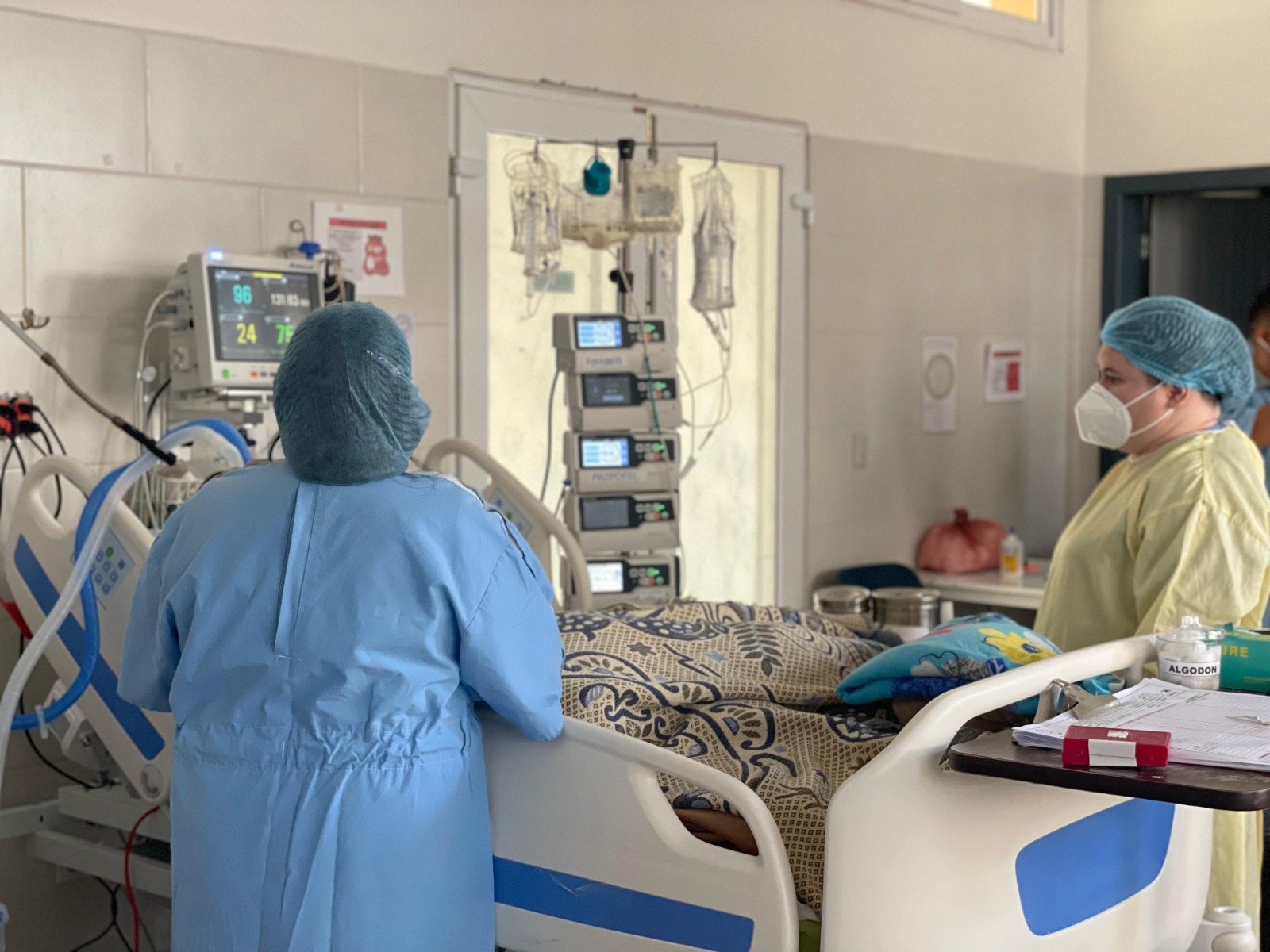 El Tórax fortalece los servicios de atención implementando más profesionales de la salud y equipo medico

 